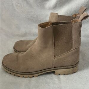 Crown Vintage Tan Suede Ankle Boots